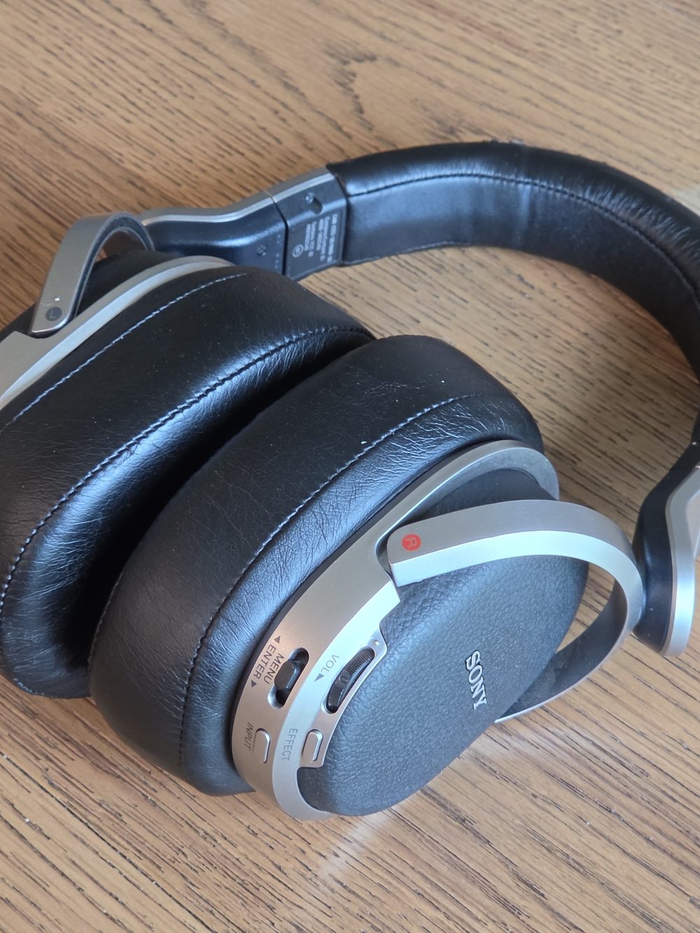 SONY MDR-HW700DS  Headset Only. Working